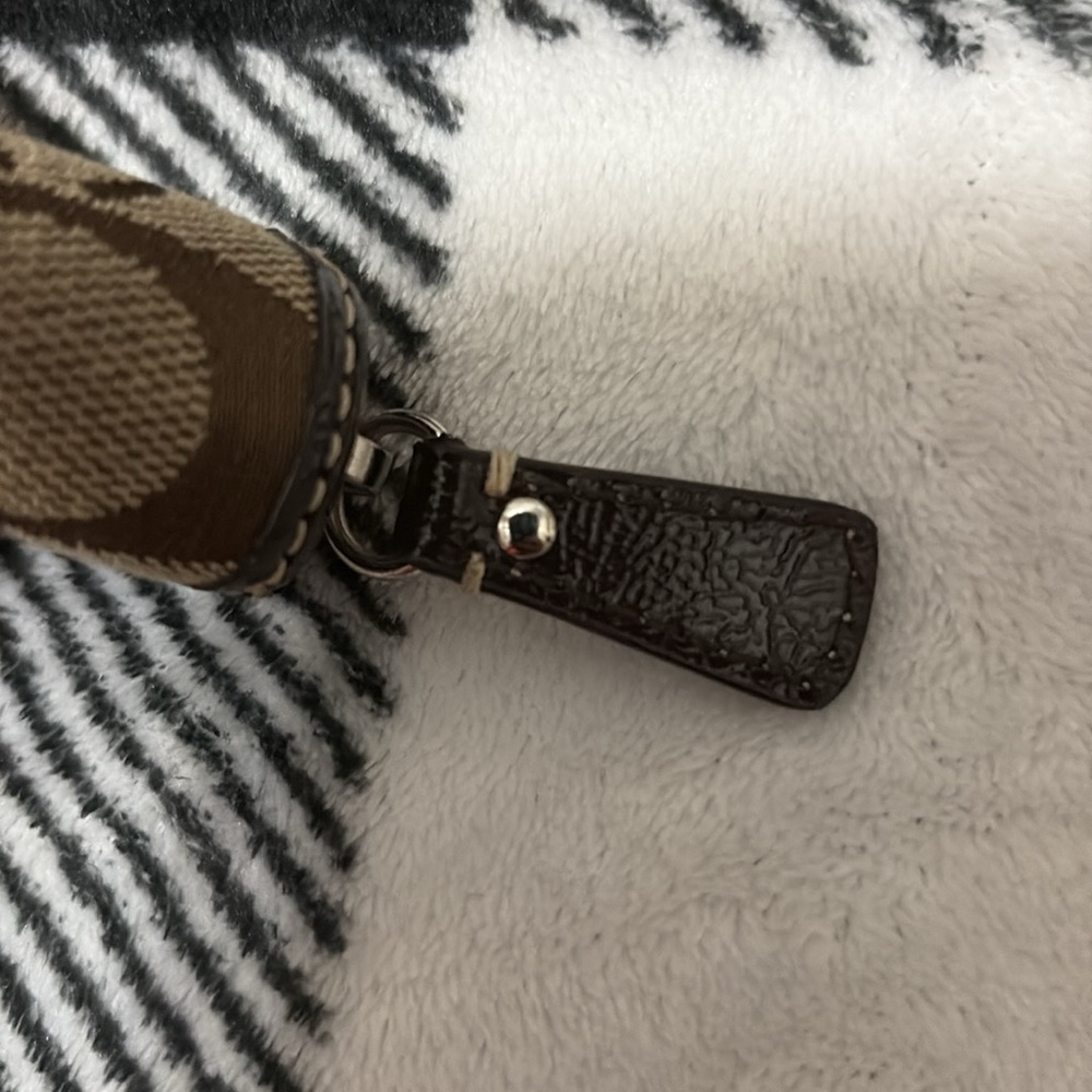Coach Contact Lens Case brown CC monogram logo brown mirror travel zip jewelry - Picture 6 of 7